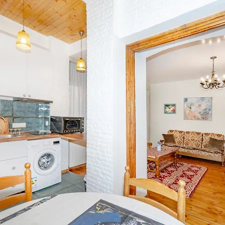 Old City Center- Adventurous Apt Hosted By Giorgio Tbilisi Exterior foto