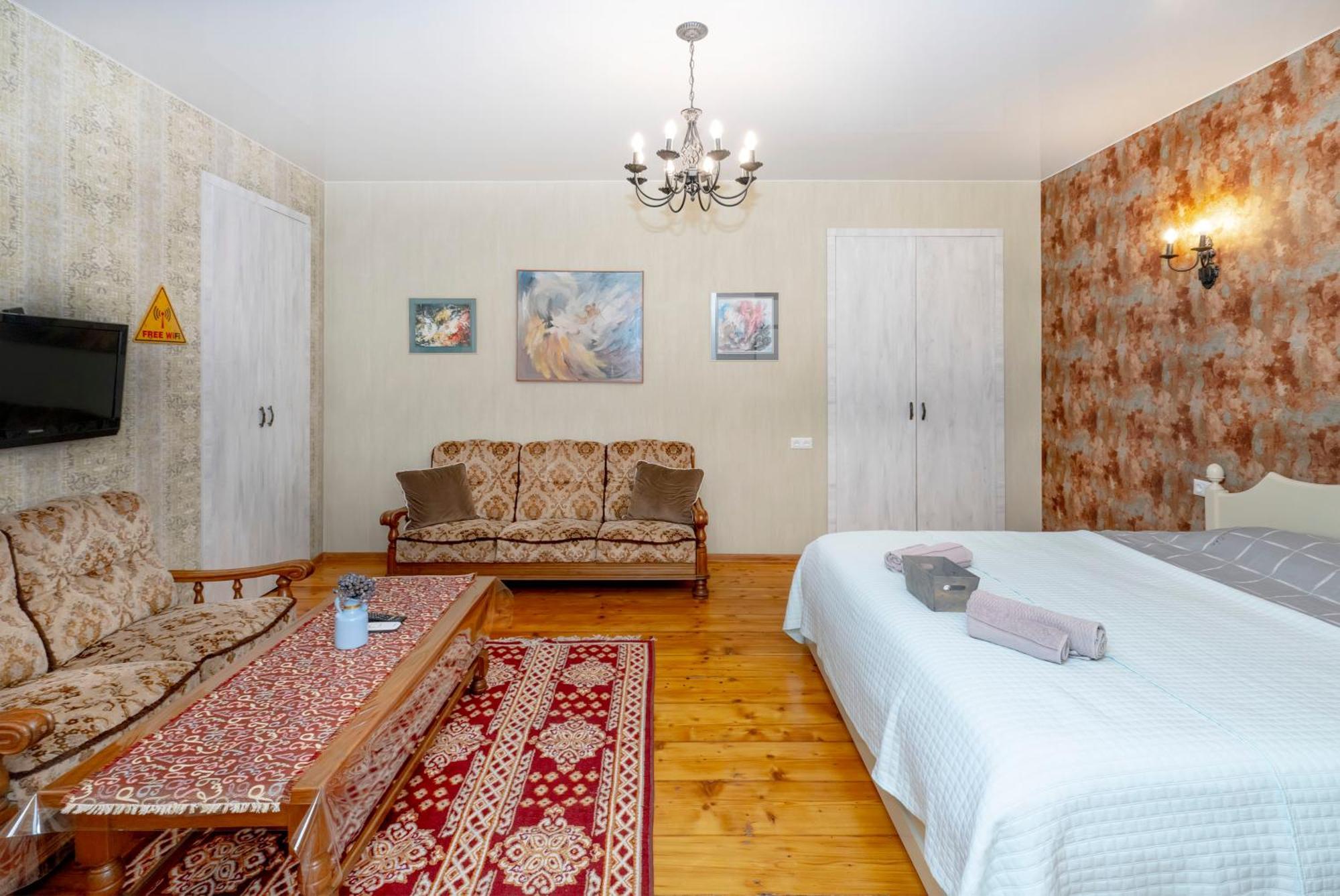 Apartment Old Center- Adventurous Hosted By Giorgio Tbilisi